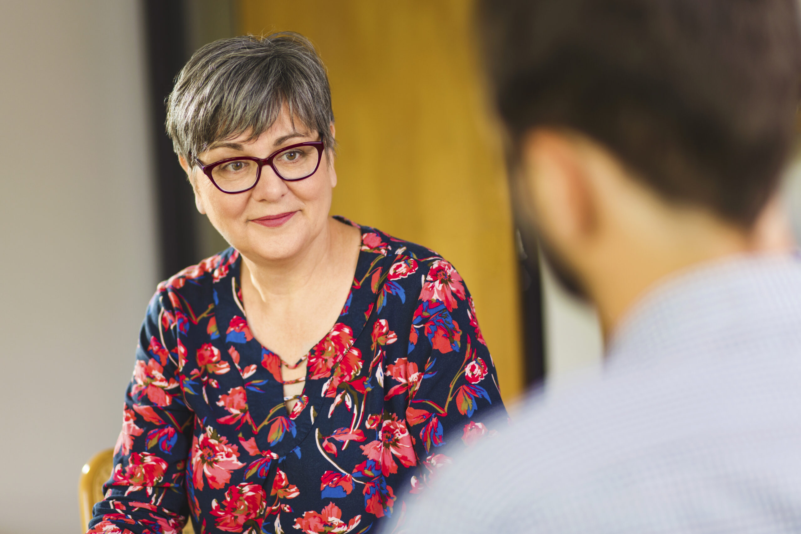 Therapeutisches Gespräch in der Praxis von Kathleen Kunze in Seewald